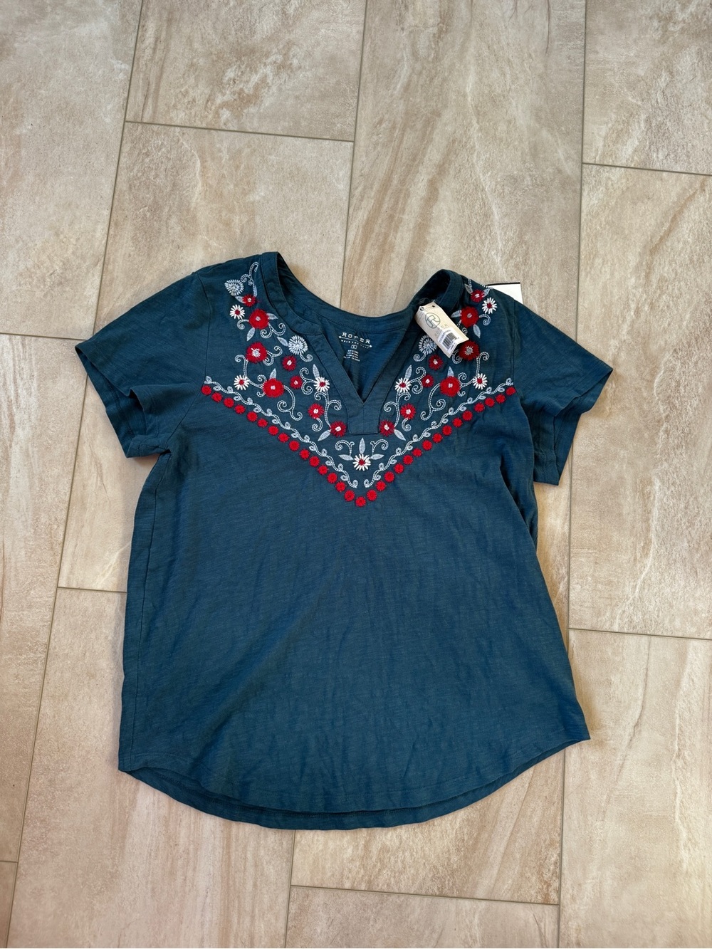 Roper Western Embroidered Floral Top Red White and Blue